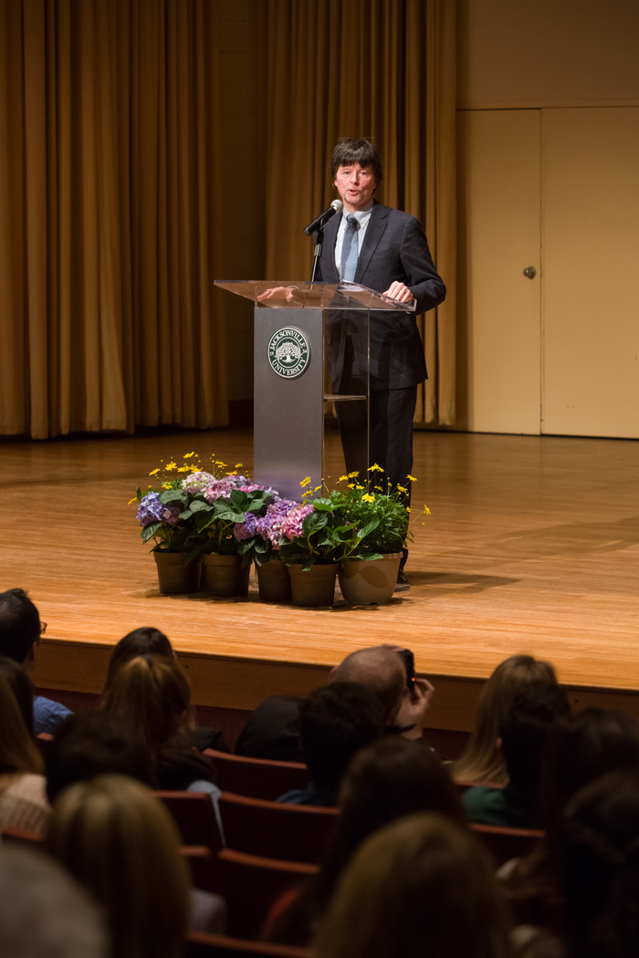 Filmmaker Ken Burns speaks to an audience during Global Citizen award ceremony