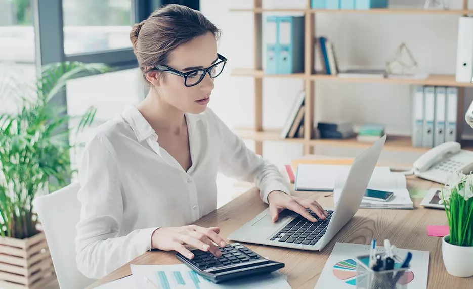 Businesswoman consulting with a client